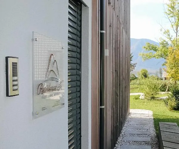 Novak דירה בוהין